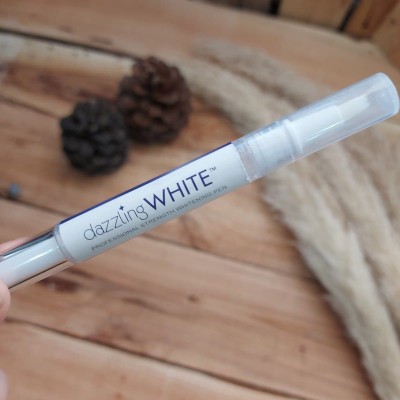 فروشگاه گجت پلاس1,270,000 ریالقلم سفید کننده دندان    Dazzling White(آخرین موجودی )|لوازم زیبایی